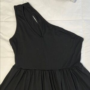 Black Sleeveless Dress